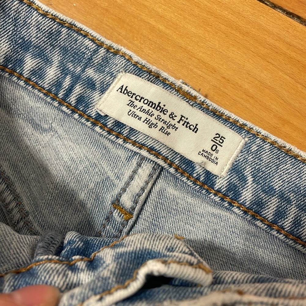 Abercrombie & fitch cropped ankle straight light wash jeans size 25/0 SHORT - Picture 5 of 8